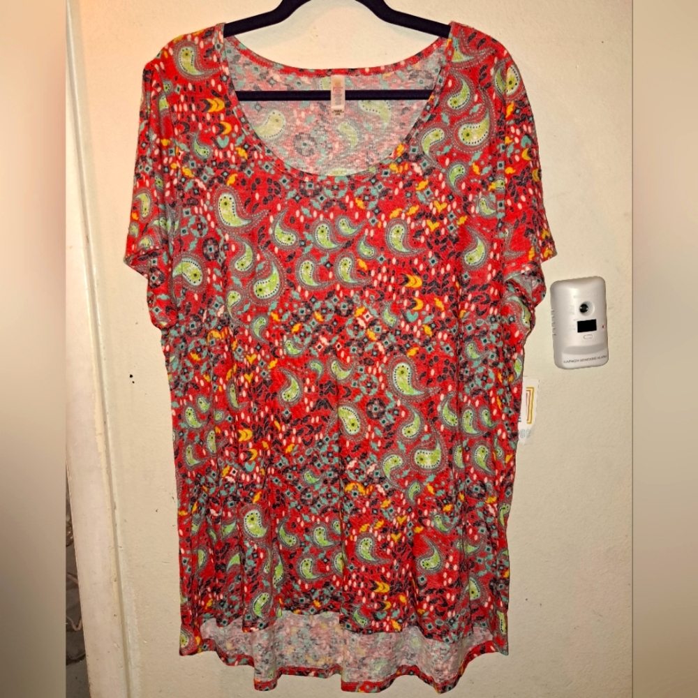 Lularoe 2XL Classic Tee
